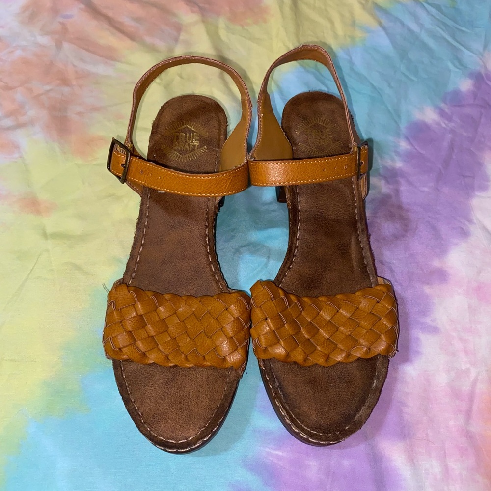 Woven Strap Brown Women’s Sandals with Ankle Buckle and wooden platforms